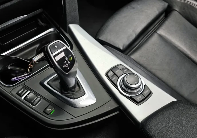 BMW 320  - изображение 9