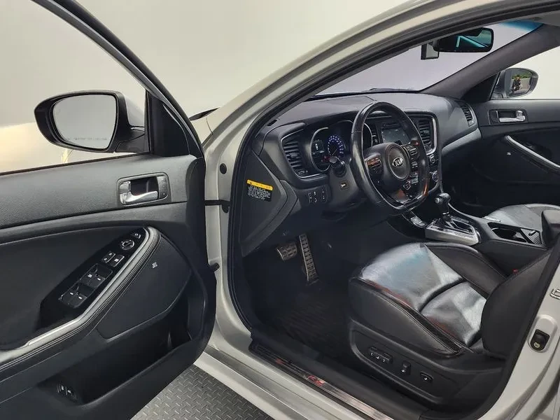 Kia K5 2.0, снимка 10 - Автомобили и джипове - 54262134