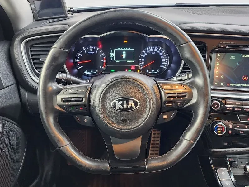 Kia K5 2.0, снимка 13 - Автомобили и джипове - 54262134
