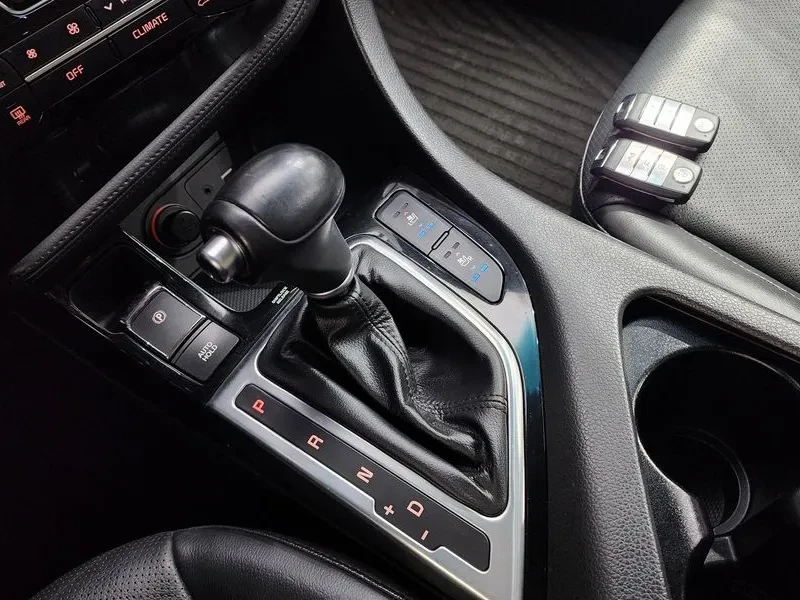 Kia K5 2.0, снимка 9 - Автомобили и джипове - 54262134