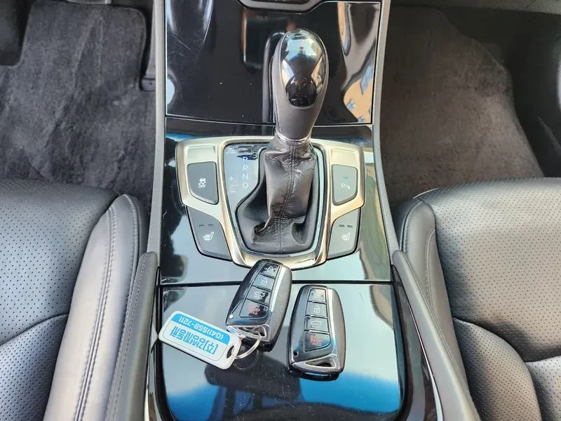 Hyundai Grandeur 2.4, снимка 16 - Автомобили и джипове - 54626076