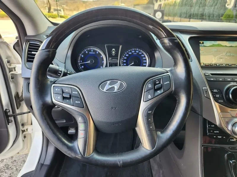 Hyundai Grandeur 2.4, снимка 11 - Автомобили и джипове - 54626076