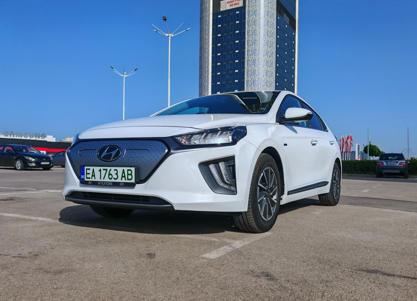 Hyundai Ioniq Facelift в ГАРАНЦИЯ, Термопомпа, Infinity Premium  - изображение 2