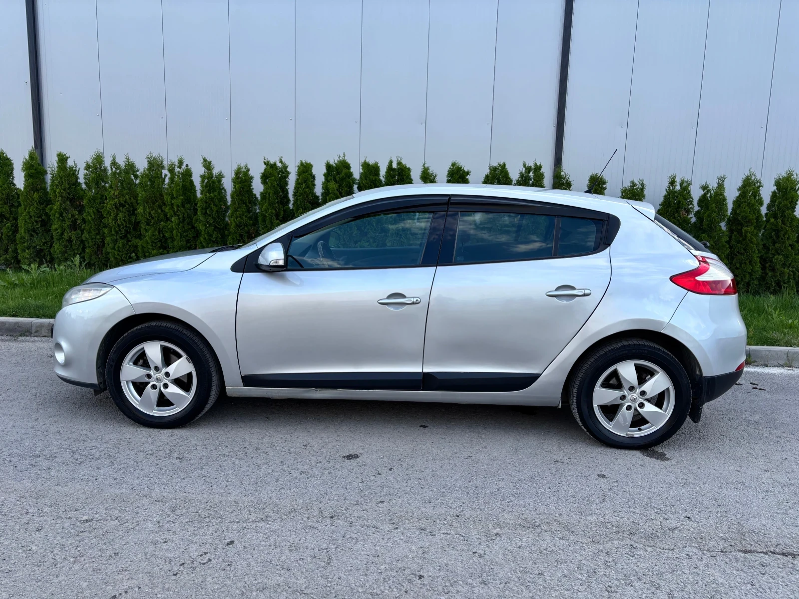 Renault Megane 1.6i/160 000 Хил.км/Внос Италия/Сервизна история/ - изображение 8