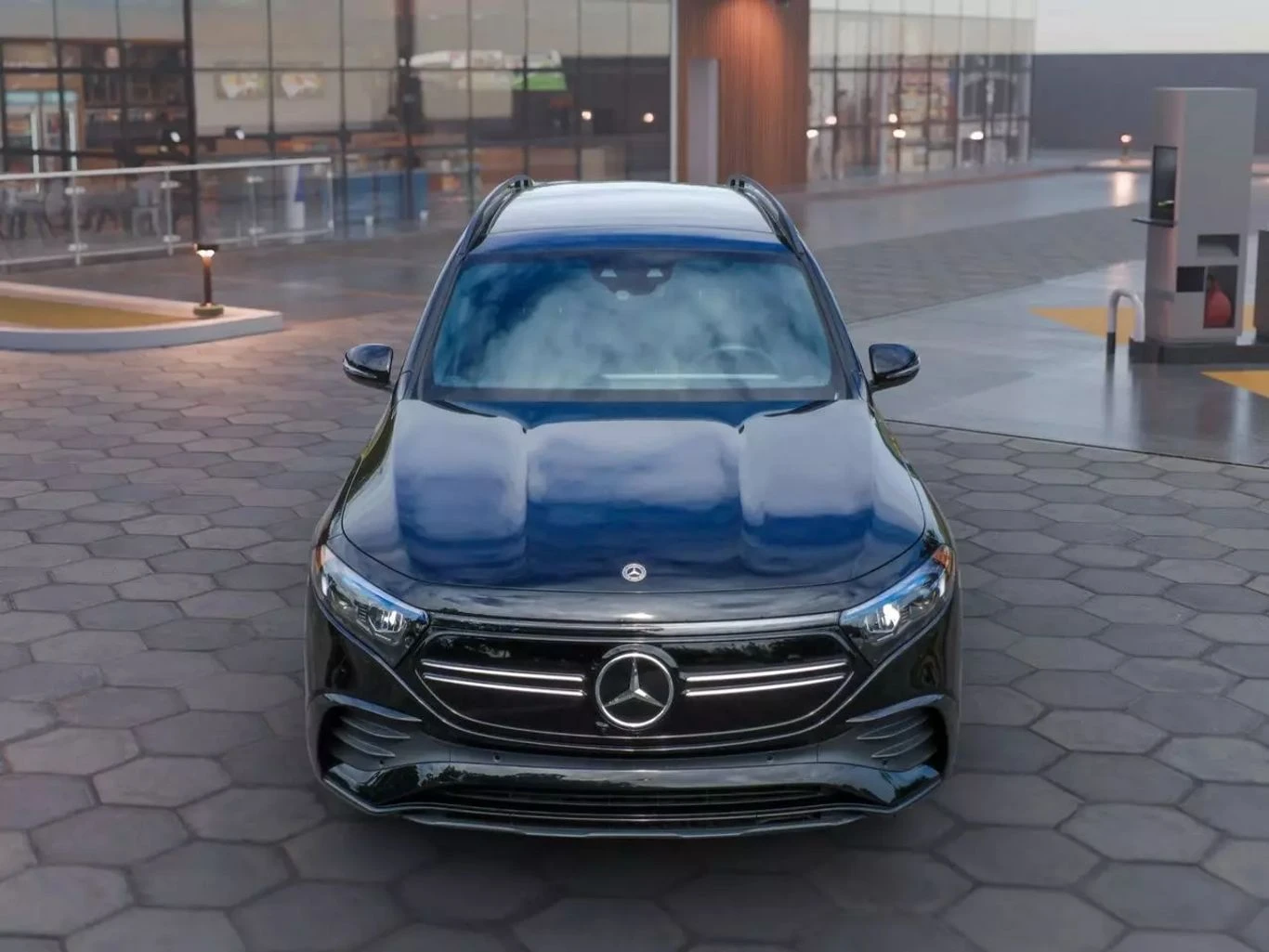Mercedes-Benz EQB * ЛУКСОЗЕН* * 4MATIC* * ЦЕНА ДО БЪЛГАРИЯ * (CARFAX - изображение 2