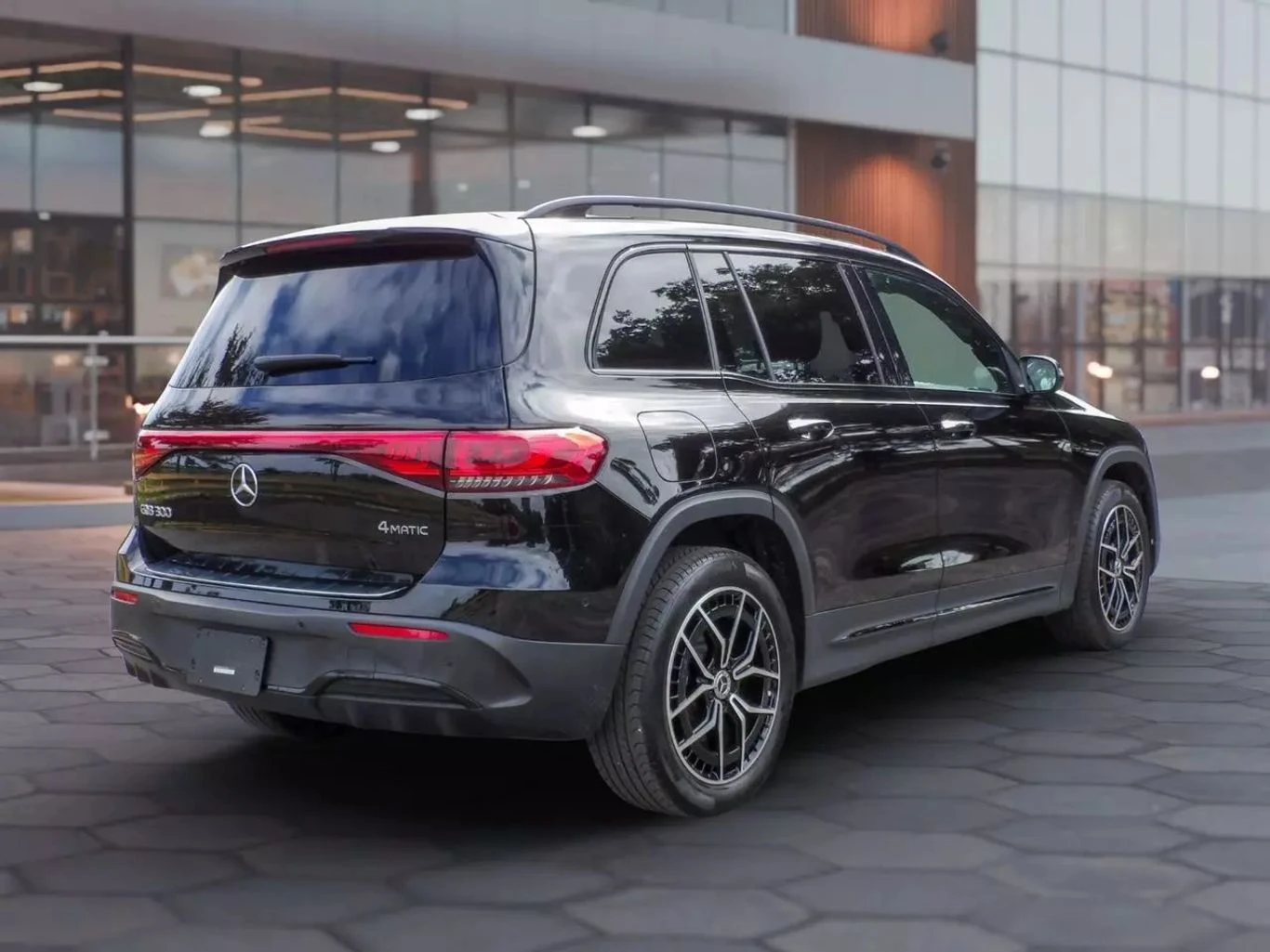 Mercedes-Benz EQB * ЛУКСОЗЕН* * 4MATIC* * ЦЕНА ДО БЪЛГАРИЯ * (CARFAX - изображение 5
