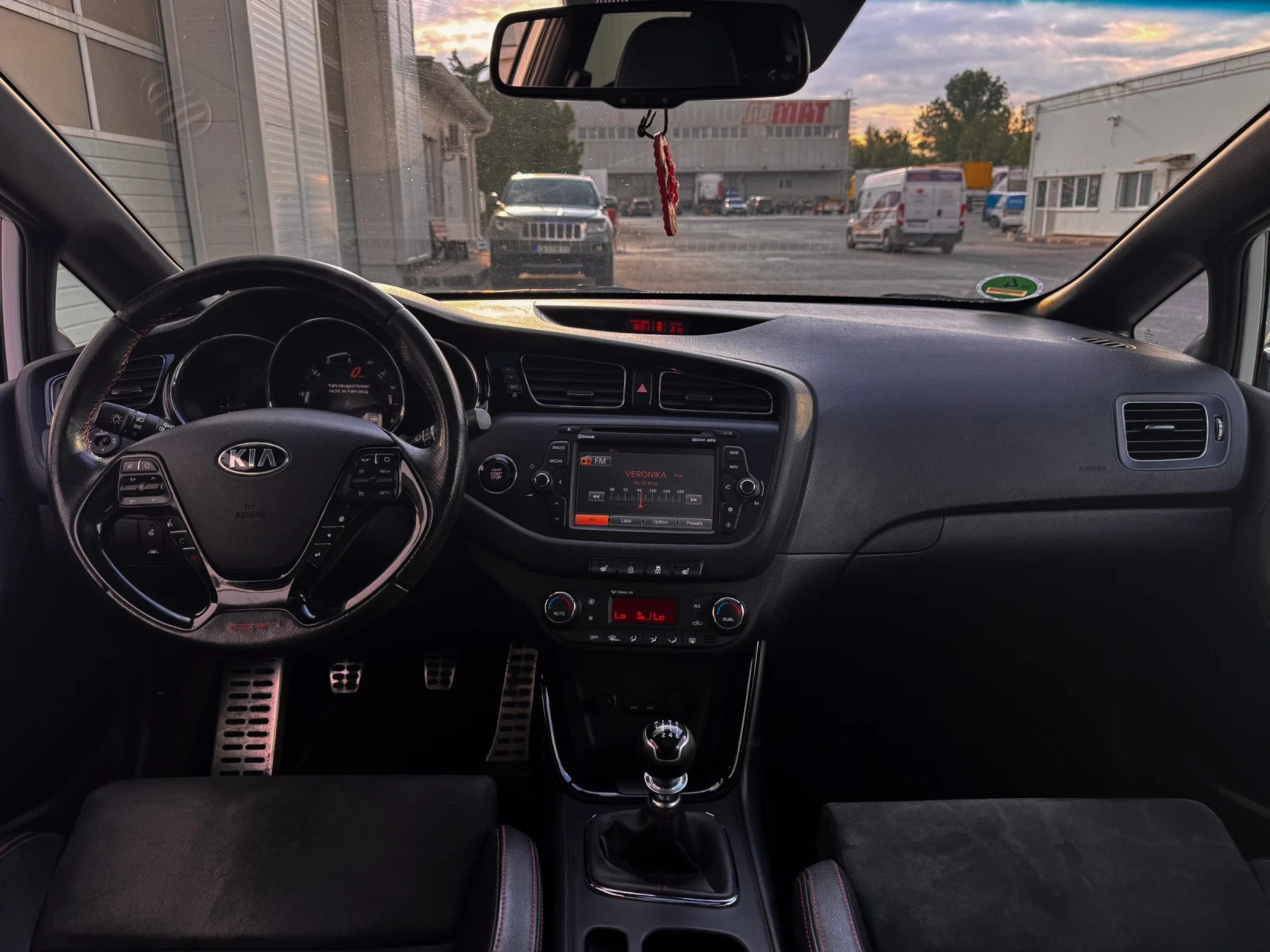 Kia Pro ceed Gt-Track 1.6 TGDI * Full* * Panorama*  | Mobile.bg — изображение 13