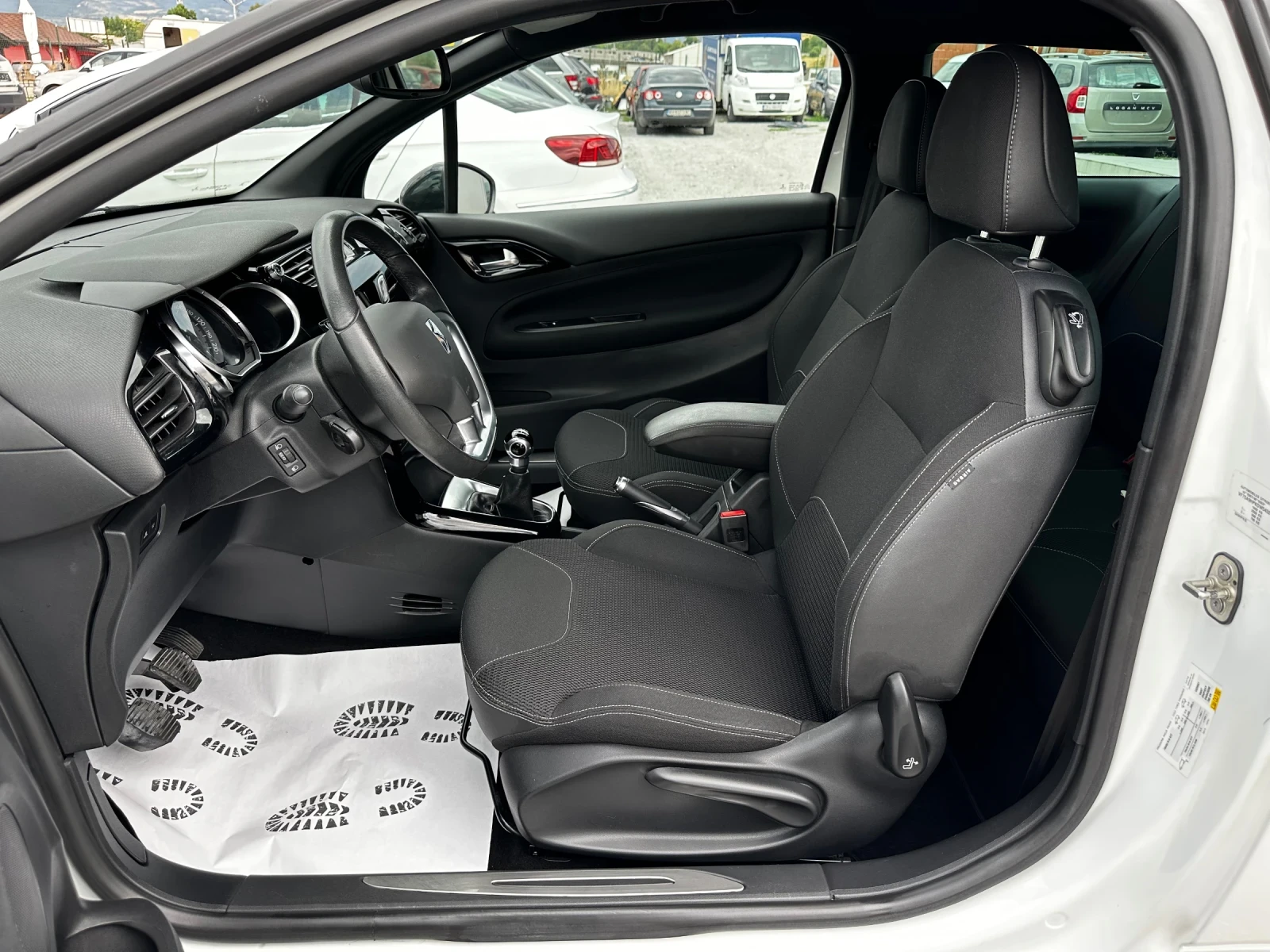 Citroen DS3 1.6HDi-112кс-100000км-СЕРВИЗНА ИСТОРИЯ-LED-NEW-TOP - изображение 8