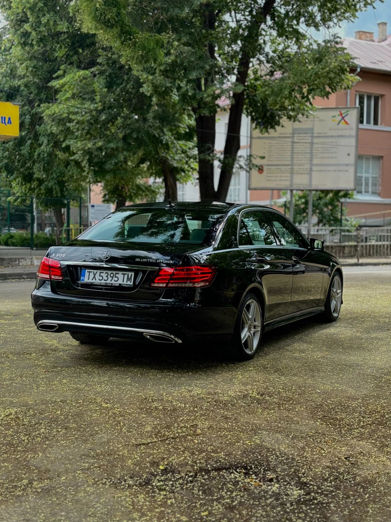 Mercedes-Benz E 300  - изображение 6