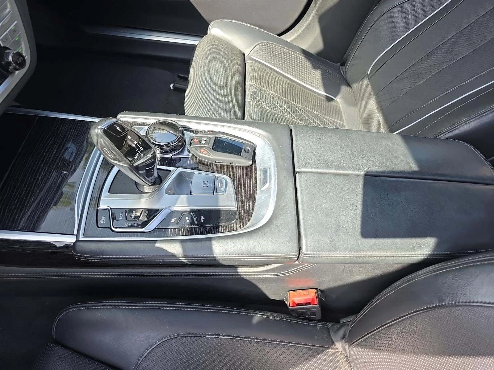 BMW 750 M* SPORT* ДИГИТАЛНО* ТАБЛО* ПОДГРЕВ* КАМЕРА* КЕЙЛЕ - изображение 10