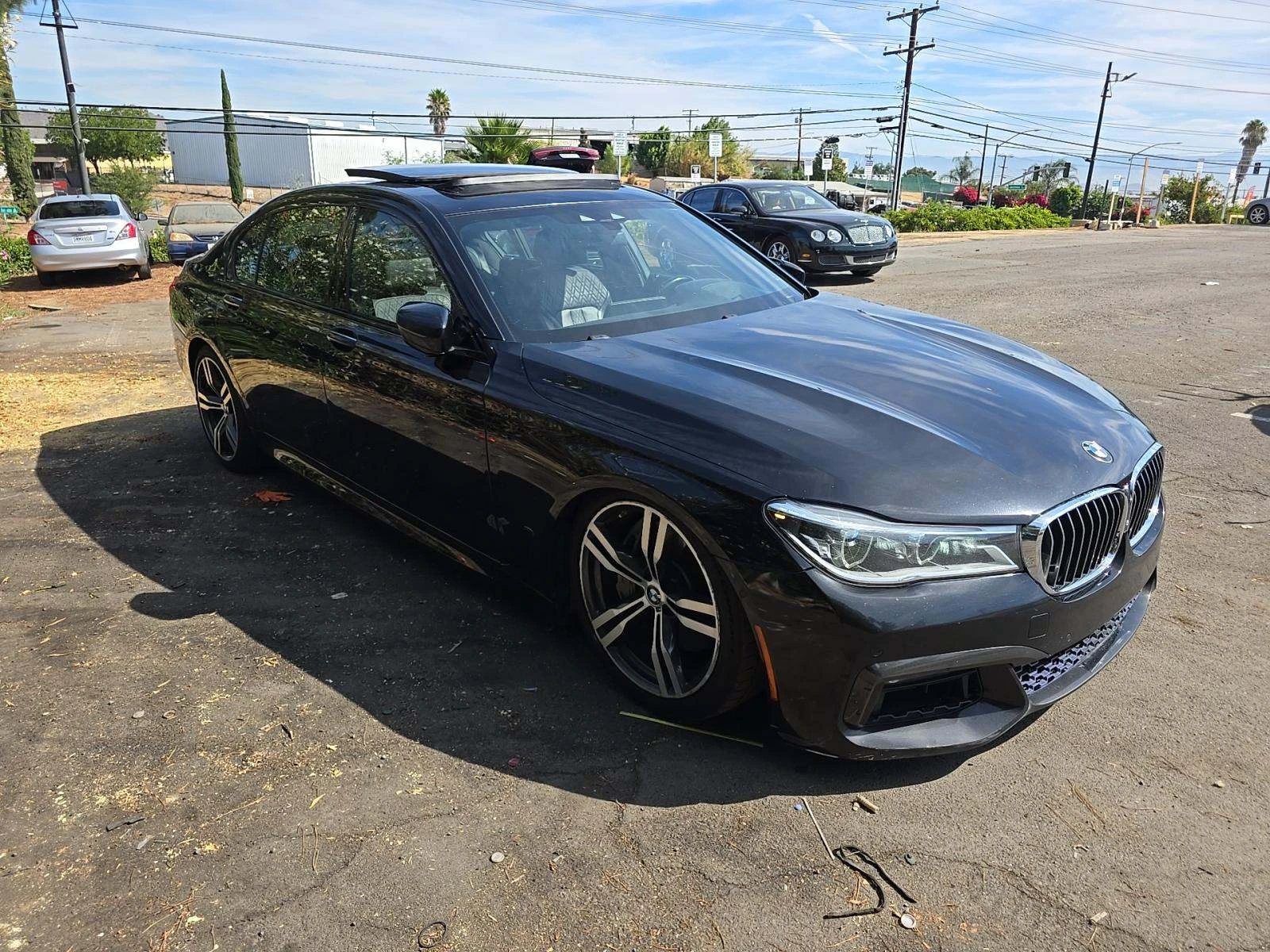BMW 750 M* SPORT* ДИГИТАЛНО* ТАБЛО* ПОДГРЕВ* КАМЕРА* КЕЙЛЕ - изображение 3