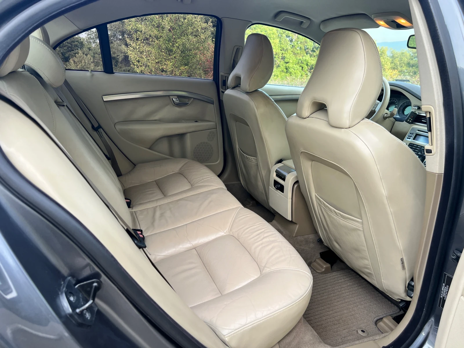 Volvo S80 2.4 дизел - изображение 9