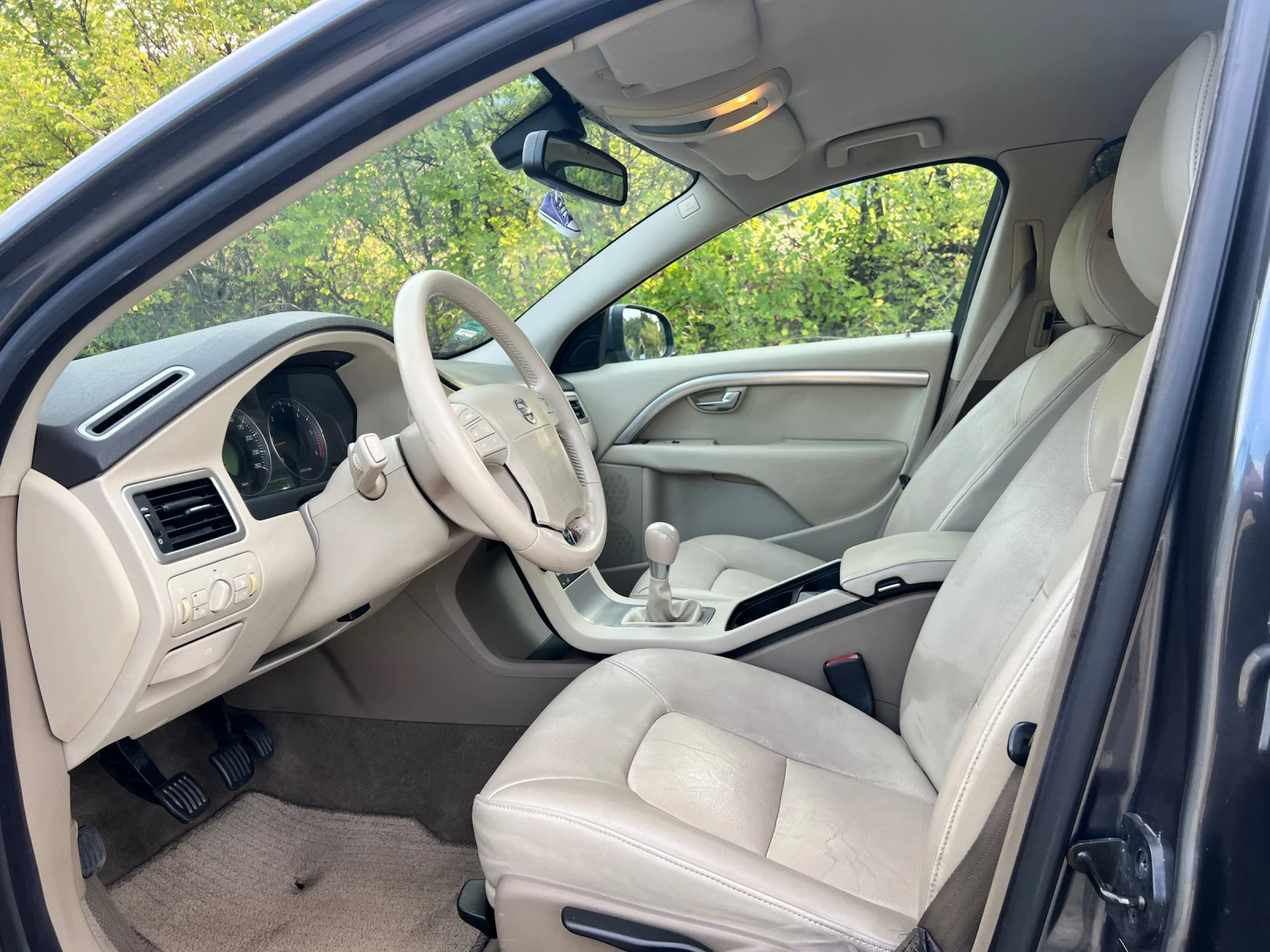 Volvo S80 2.4 дизел - изображение 7