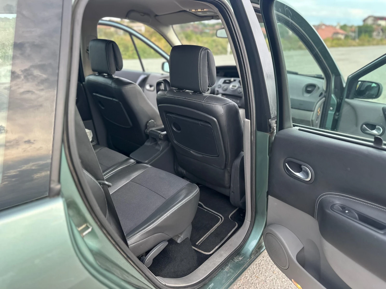 Renault Scenic  - изображение 9