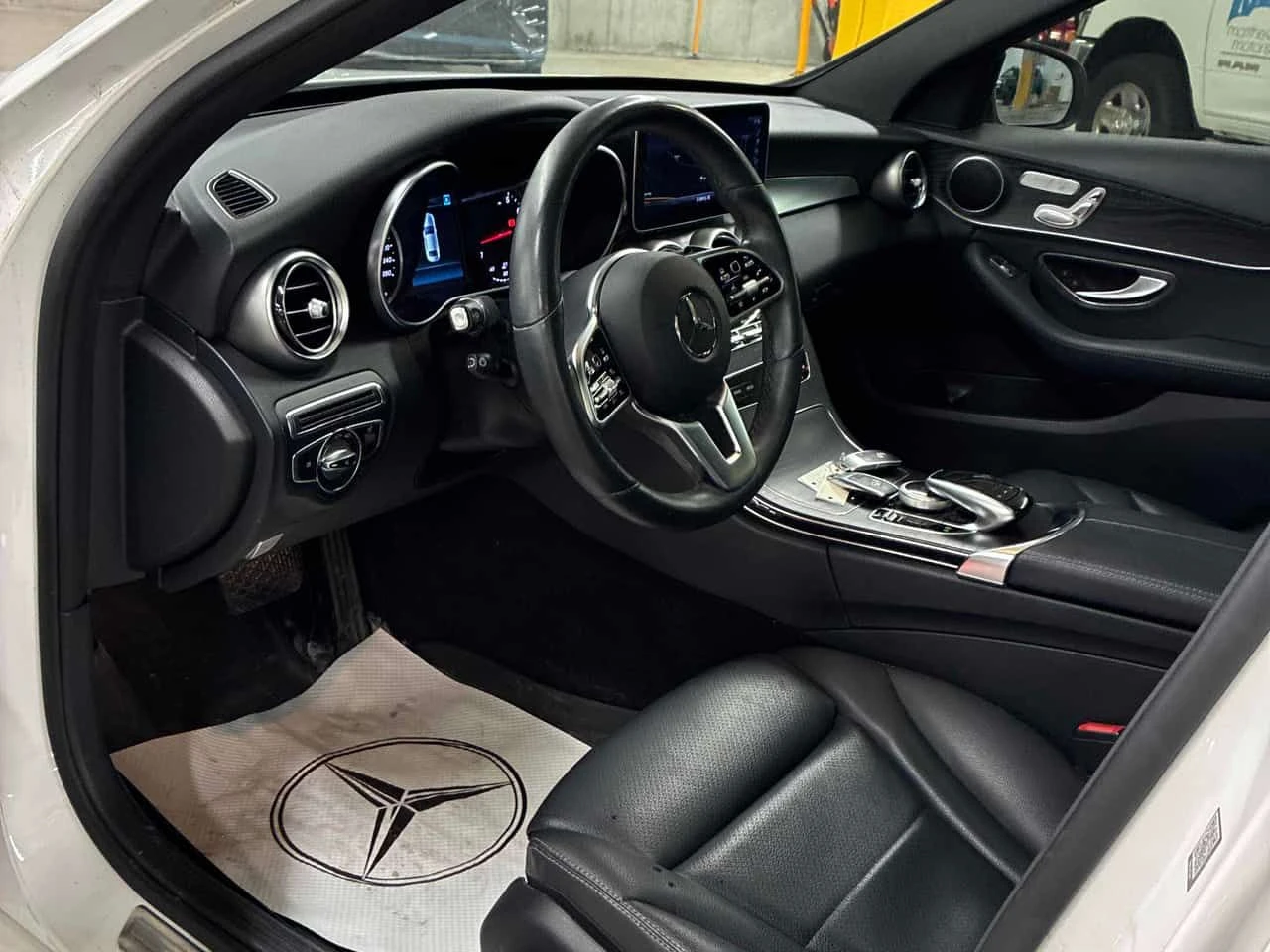 Mercedes-Benz C 300 | AMG-LINE| ОТ ПРЕДСТАВИТЕЛСТВО| 2 КЛЮЧА| CARFAX, снимка 7 - Автомобили и джипове - 54754765