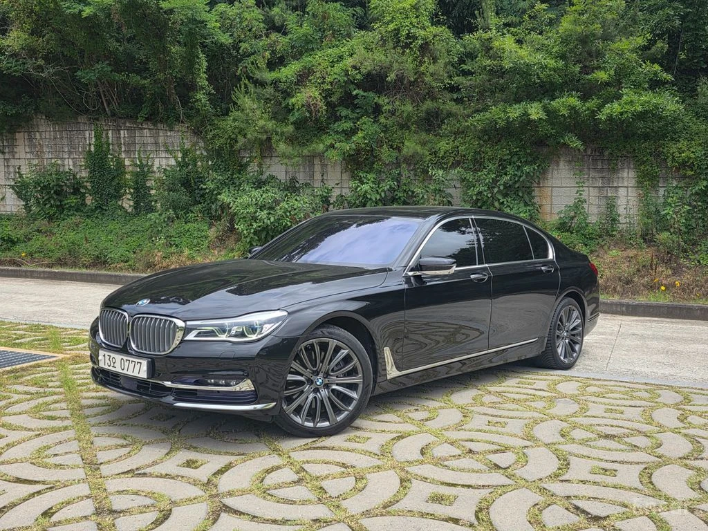 BMW 750 Li xDrive* BOWERS & WILKINS* МАСАЖ* 360* ХЕДЪП* TV