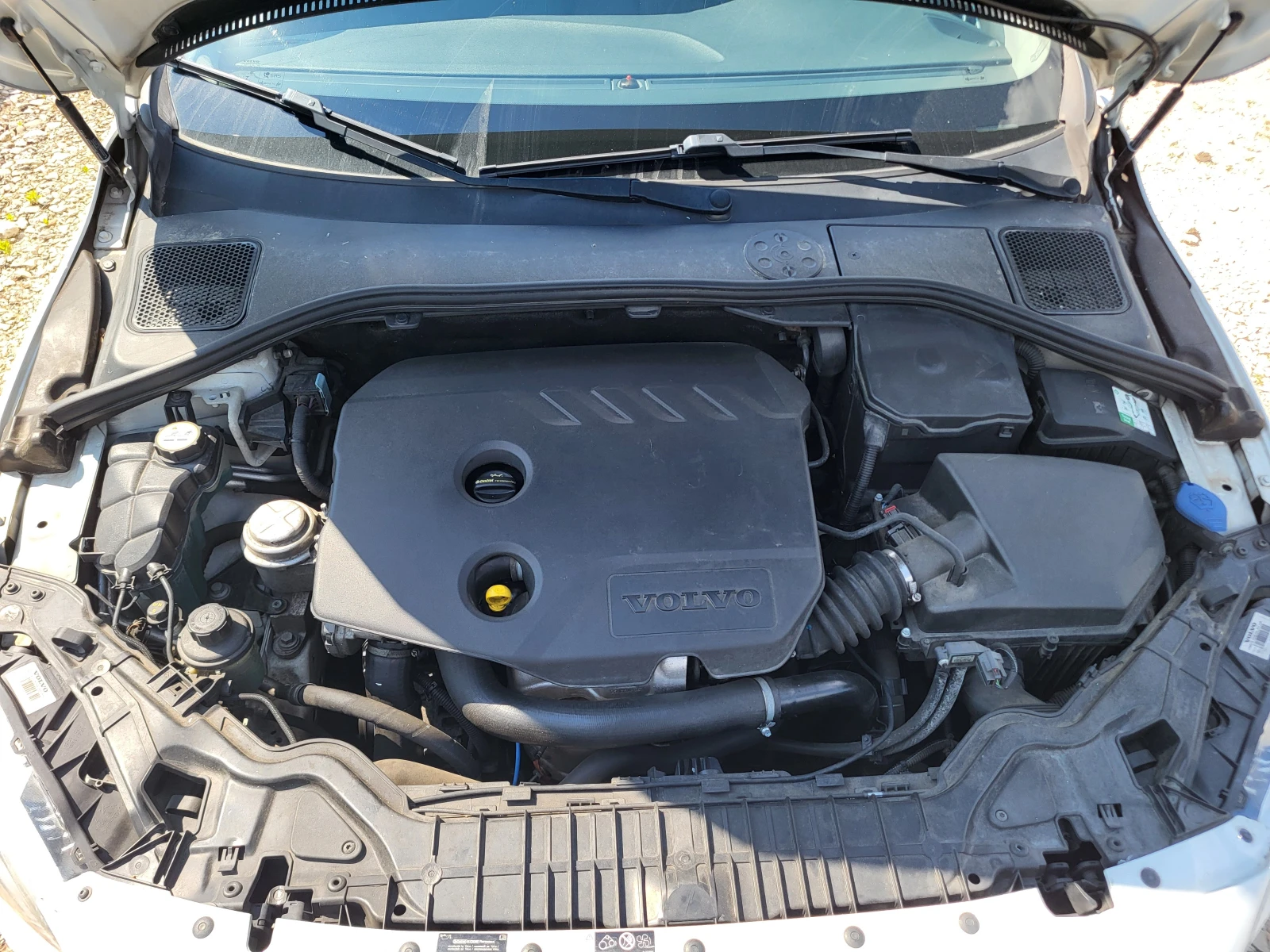 Volvo V60 1.6D POWERSHIFT, снимка 14 - Автомобили и джипове - 55086070