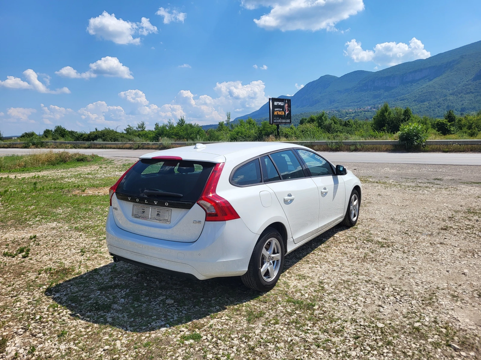 Volvo V60 1.6D POWERSHIFT, снимка 5 - Автомобили и джипове - 55086070