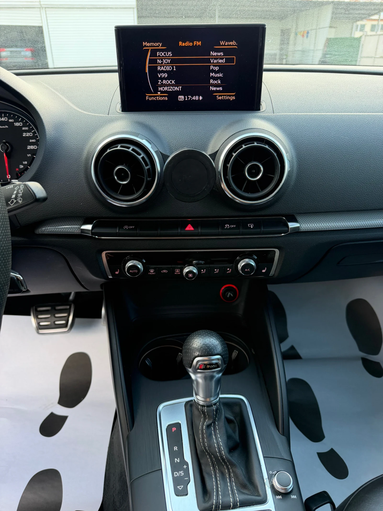 Audi A3 2.0tdi/150hp/S-Line/NAVI/, снимка 8 - Автомобили и джипове - 55296478
