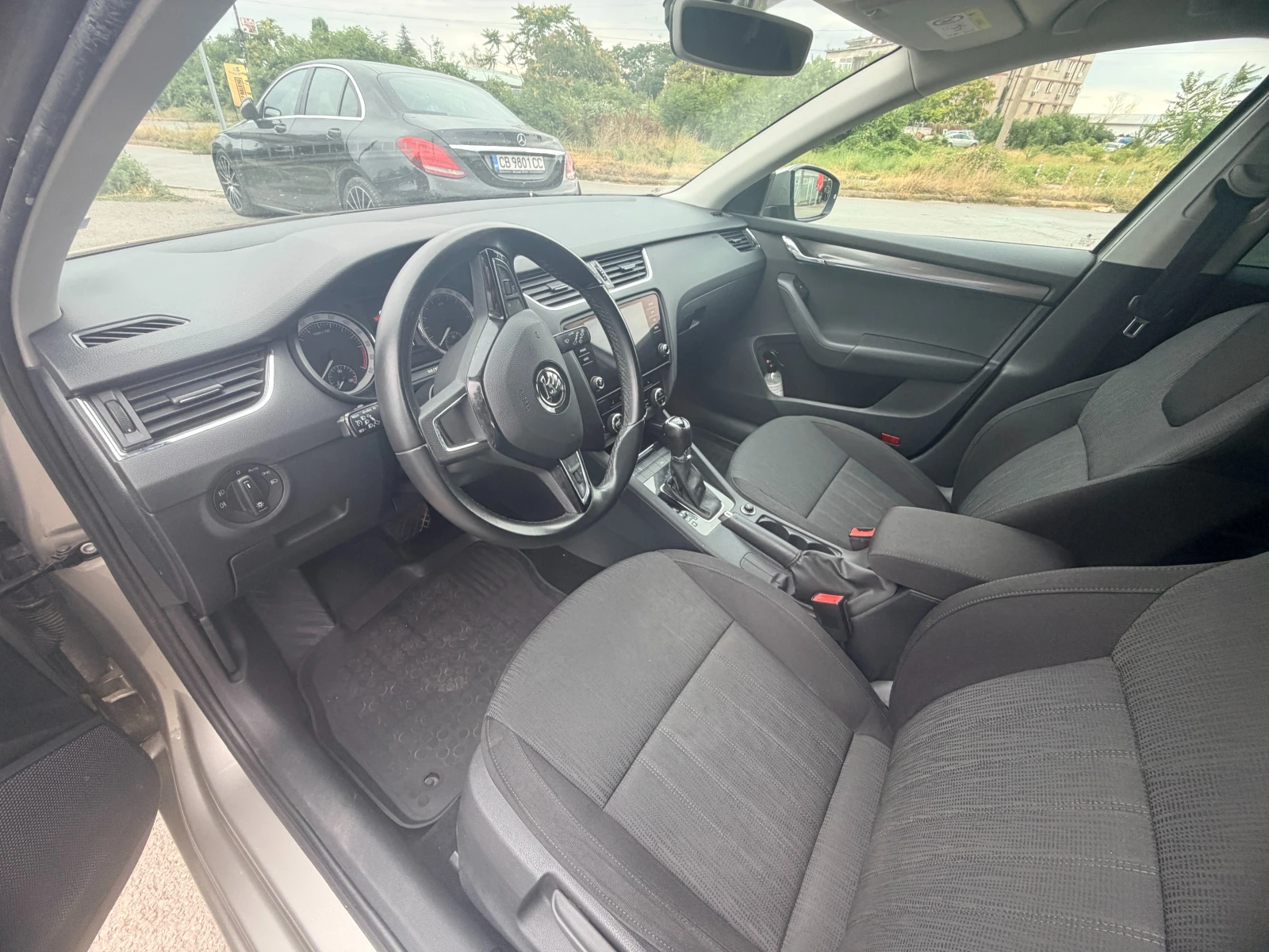 Skoda Octavia, снимка 6 - Автомобили и джипове - 55411152