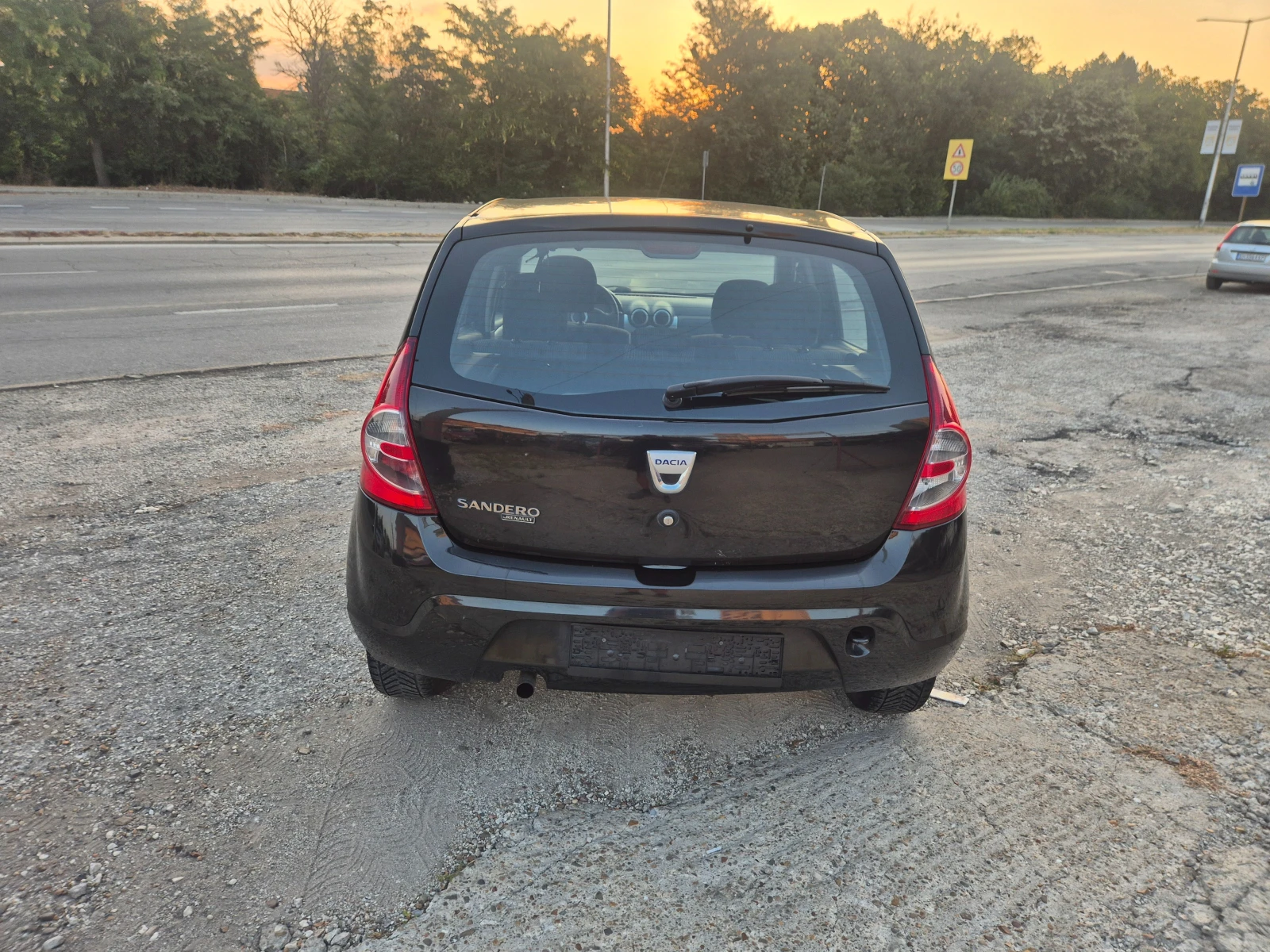 Dacia Sandero 1.4i 75k.s.GAS, KLIMATIK, снимка 6 - Автомобили и джипове - 55568299