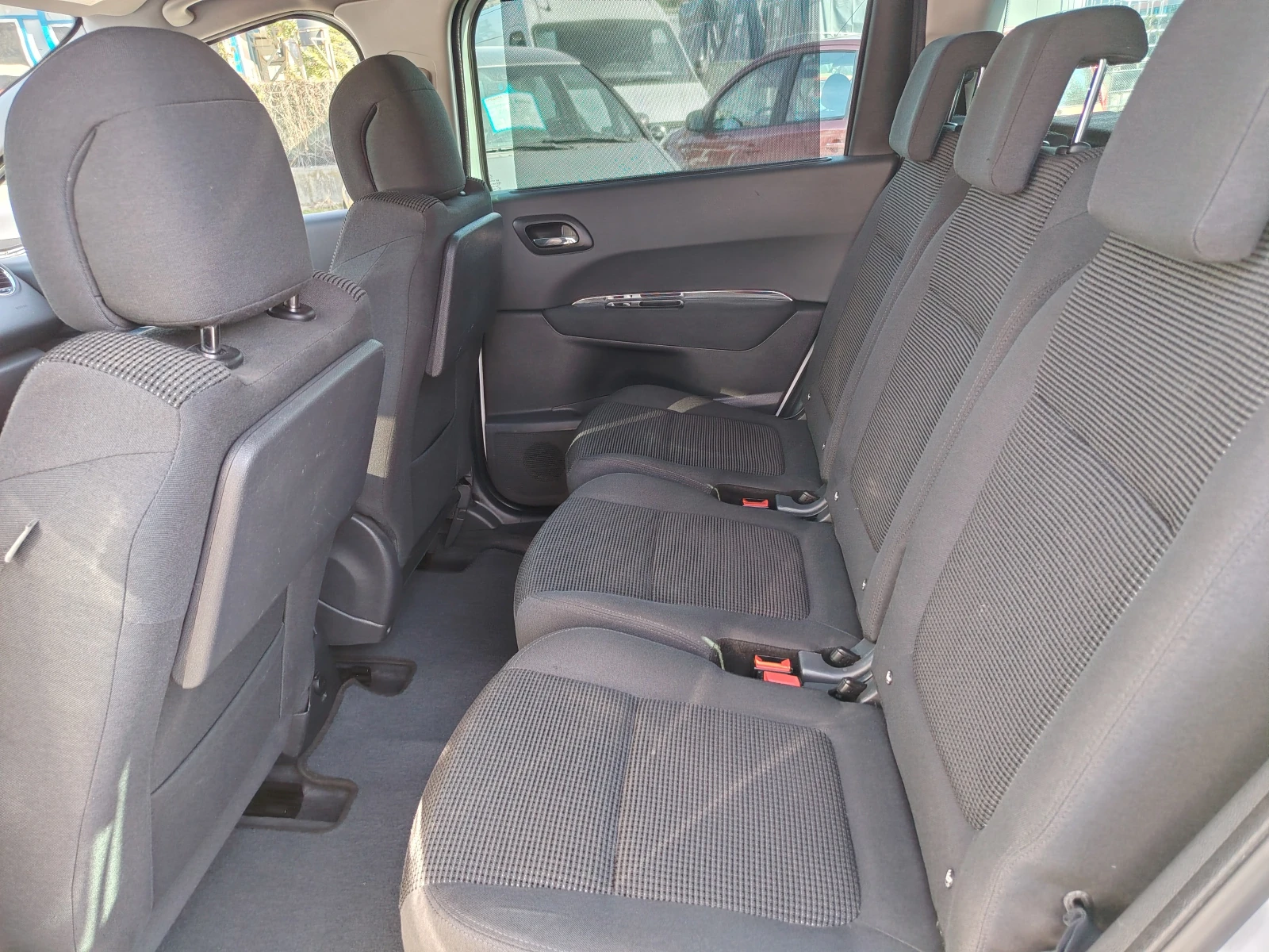 Peugeot 5008 2.0BLUE HDI-150 S&S  ALLURE-FACELIFT-NAVI-KLIMATR | Mobile.bg � ����������� 11