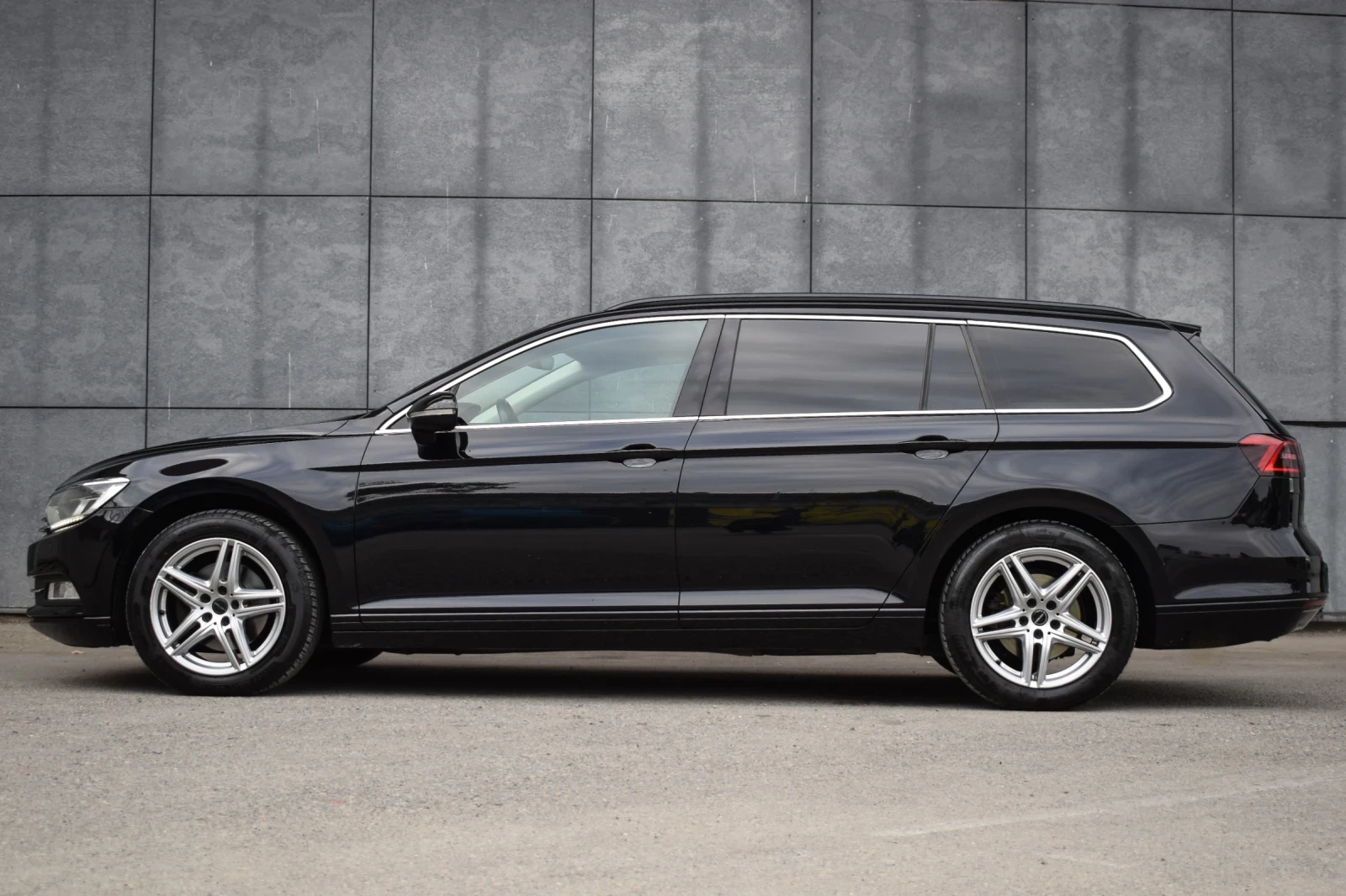VW Passat 2.0 TDI, снимка 7 - Автомобили и джипове - 56585474