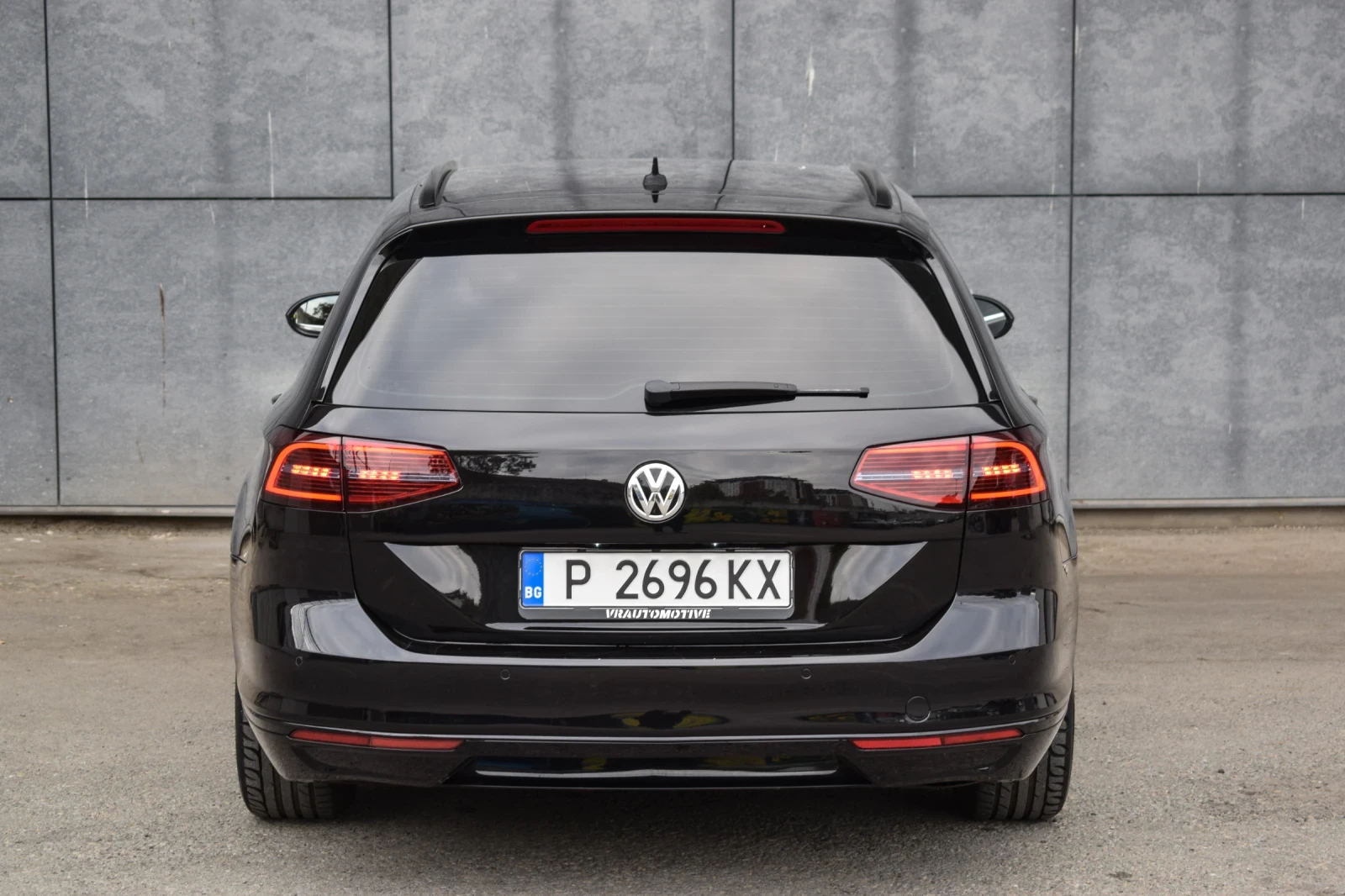 VW Passat 2.0 TDI, снимка 5 - Автомобили и джипове - 56585474
