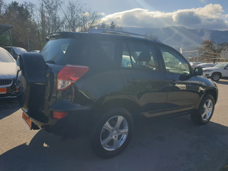 Toyota Rav4 2.2D-4D* 4X4* KLIMATRONIK* , снимка 4 - Автомобили и джипове - 48075567