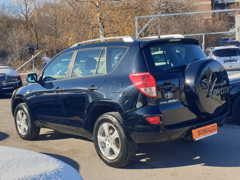 Toyota Rav4 2.2D-4D* 4X4* KLIMATRONIK* , снимка 6 - Автомобили и джипове - 48075567