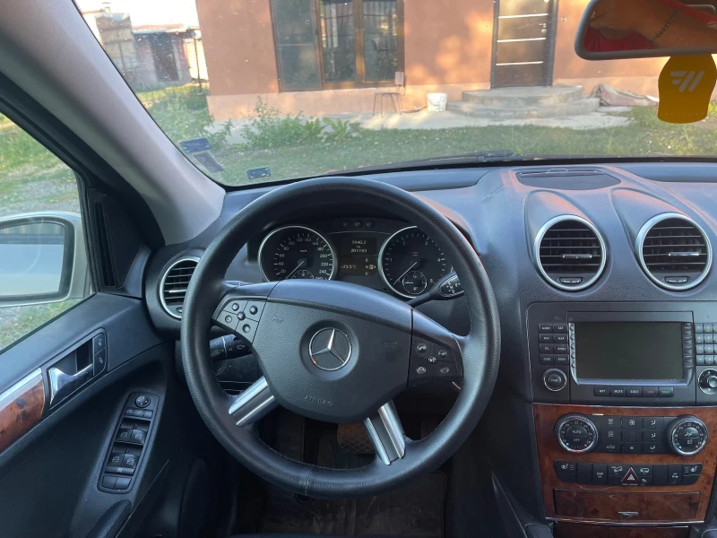 Mercedes-Benz ML 320, снимка 9 - Автомобили и джипове - 52932748