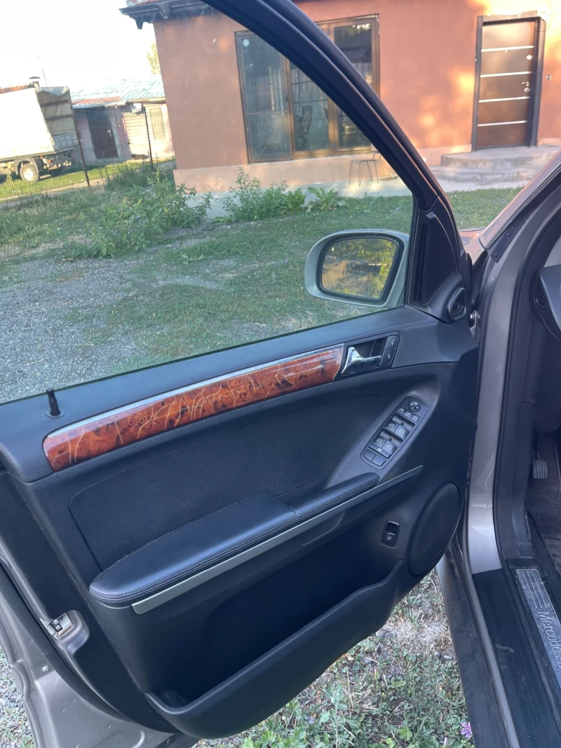 Mercedes-Benz ML 320, снимка 12 - Автомобили и джипове - 52932748