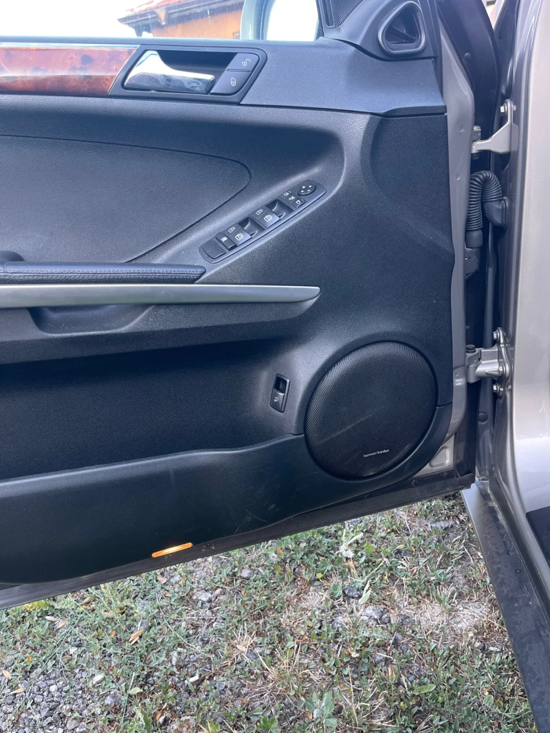 Mercedes-Benz ML 320, снимка 14 - Автомобили и джипове - 52932748