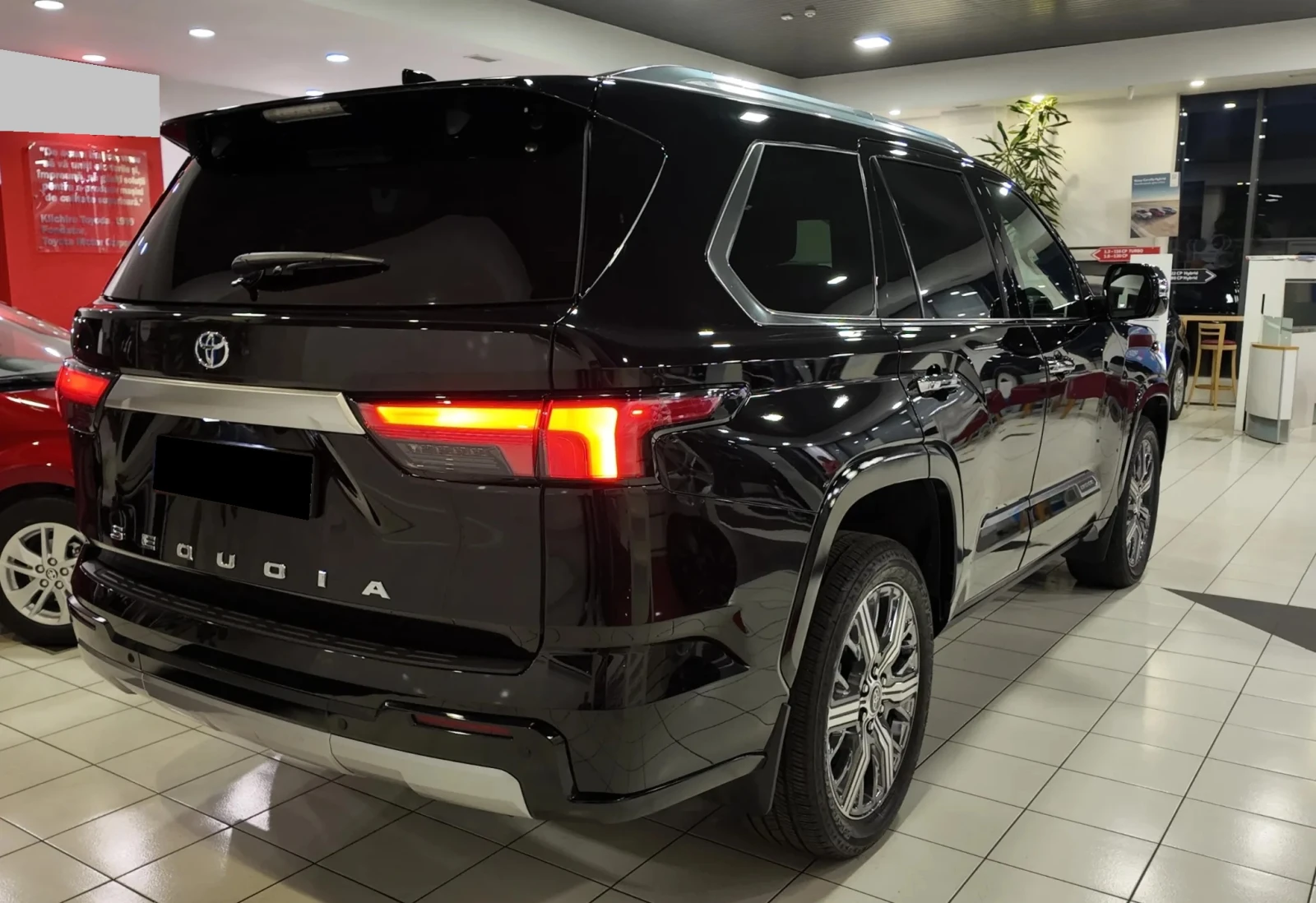Toyota Sequoia III 3.5 V6 i-FORCE MAX Hybrid 4WD - изображение 6