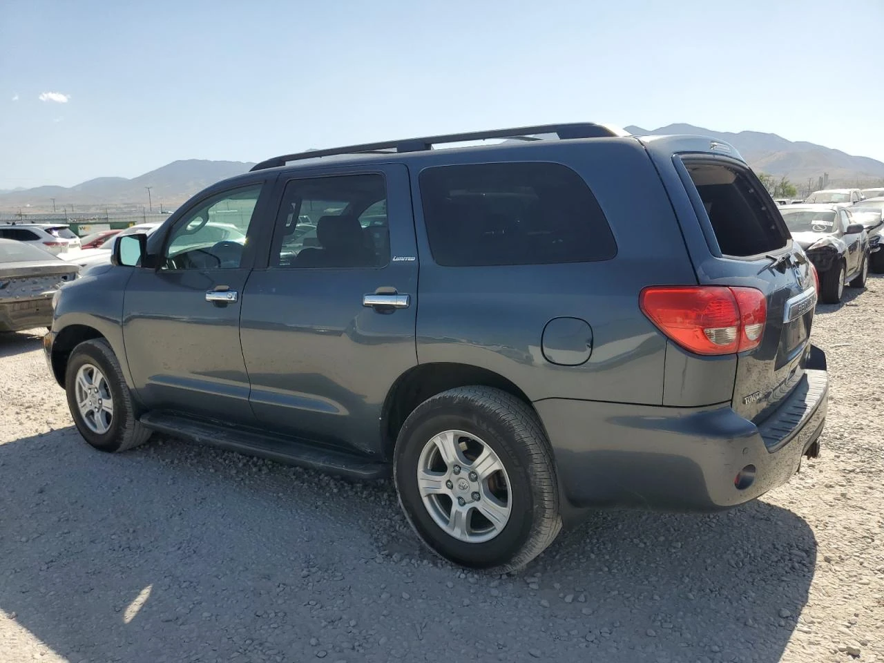 Toyota Sequoia LIMITED 5.7* Кожа* Подгрев* Kамера* 8-Места*  - изображение 2