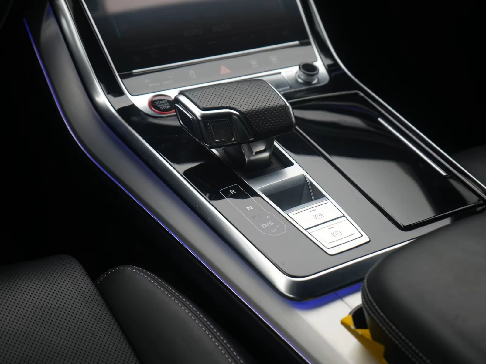 Audi SQ7 4.0 TFSI V8 Quattro - изображение 9