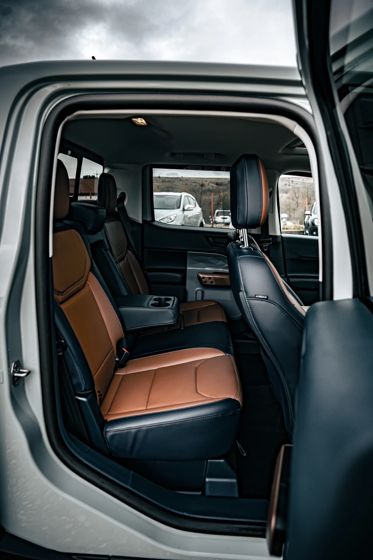 Ford Maverick 2.0 LARIAT, снимка 10 - Автомобили и джипове - 54635483