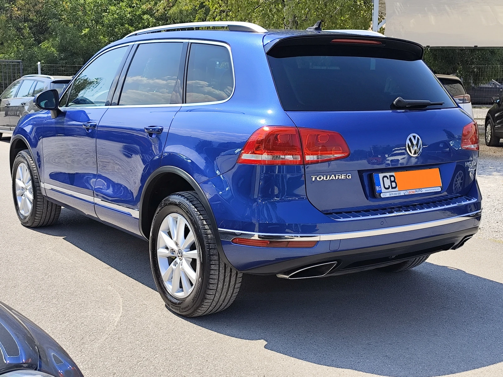 VW Touareg 3.0IDi* 4X4* AВТОМАТИК* LED* NAVI* ПОДГРЕВ* , снимка 6 - Автомобили и джипове - 55750836