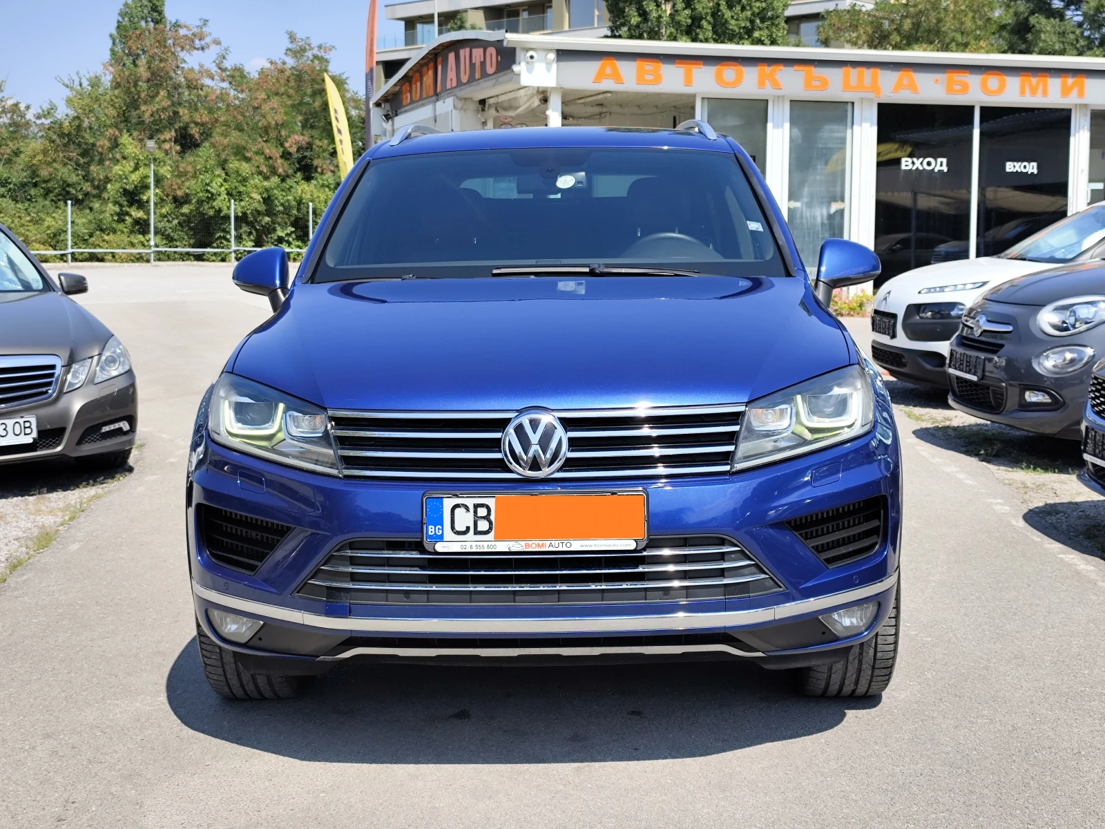 VW Touareg 3.0IDi* 4X4* AВТОМАТИК* LED* NAVI* ПОДГРЕВ* , снимка 2 - Автомобили и джипове - 55750836