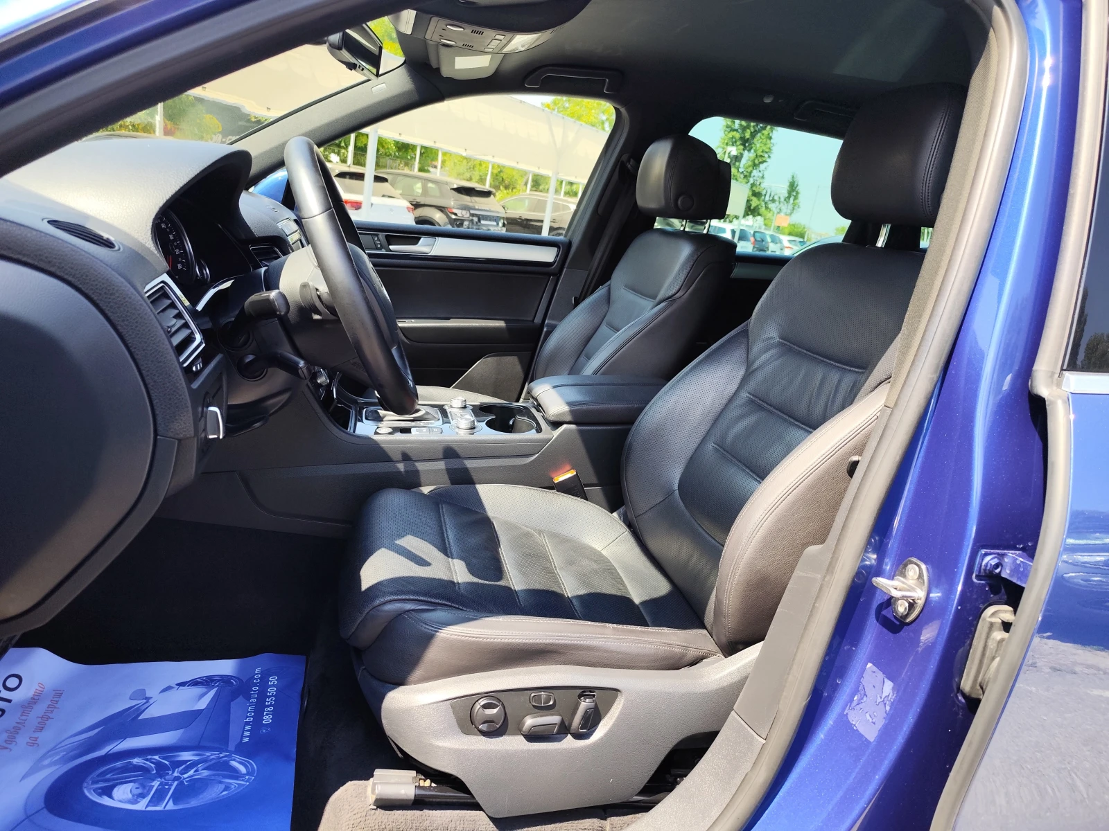 VW Touareg 3.0IDi* 4X4* AВТОМАТИК* LED* NAVI* ПОДГРЕВ* , снимка 7 - Автомобили и джипове - 55750836