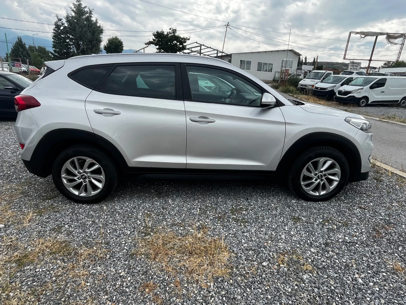 Hyundai Tucson 1.7CRDI. 2015г., снимка 6 - Автомобили и джипове - 56205783