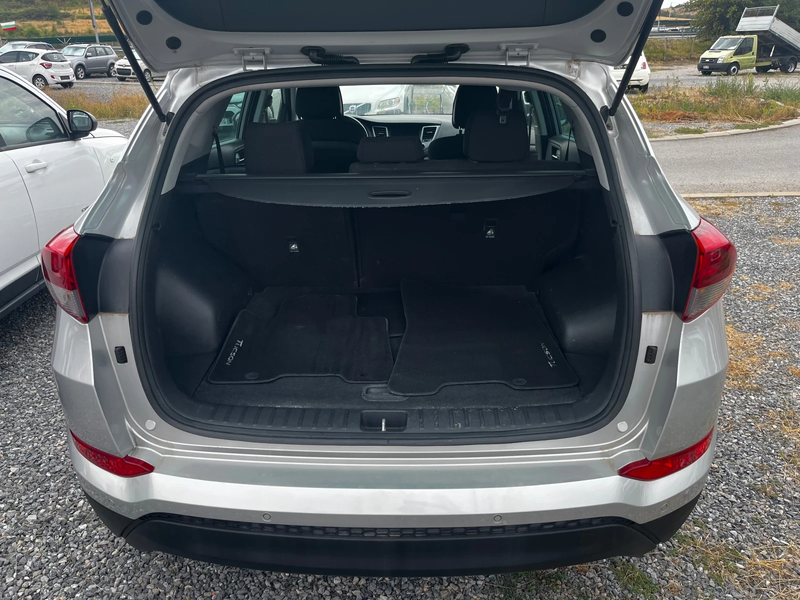 Hyundai Tucson 1.7CRDI. 2015г., снимка 14 - Автомобили и джипове - 56205783