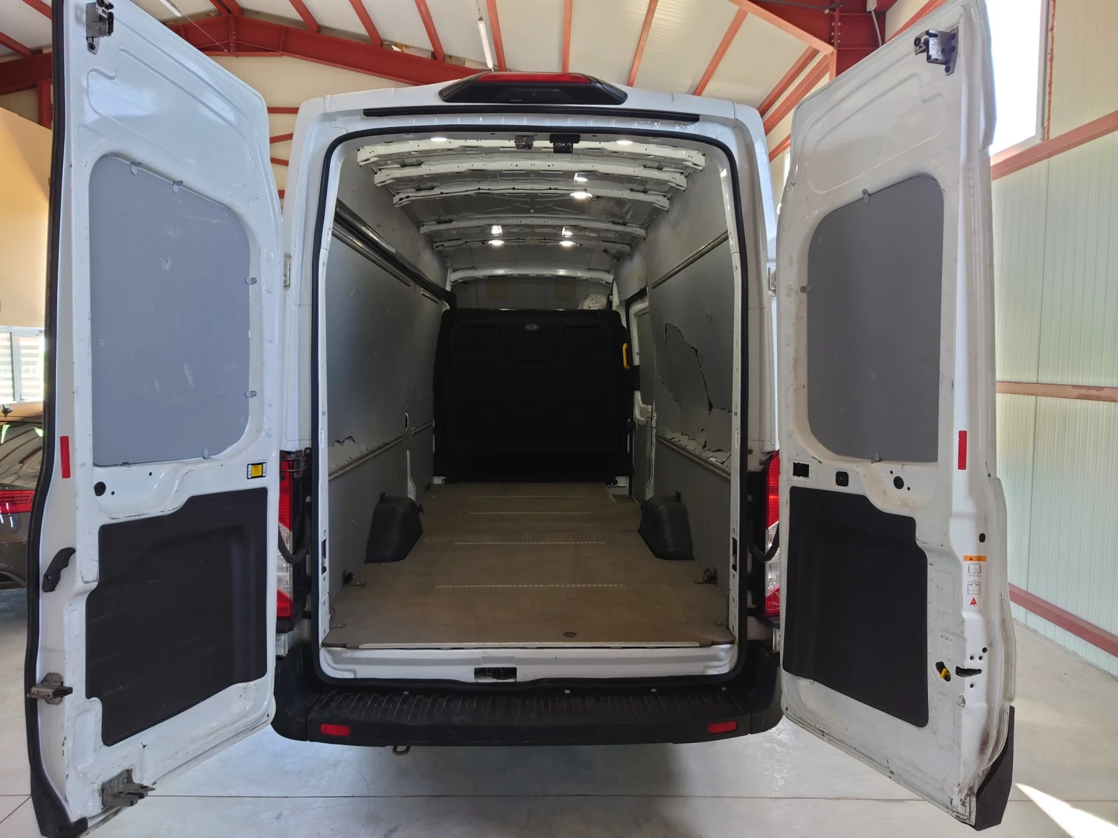 Ford Transit  2.0 TDCi 350 L4 Trend, снимка 12 - Бусове и автобуси - 55084127