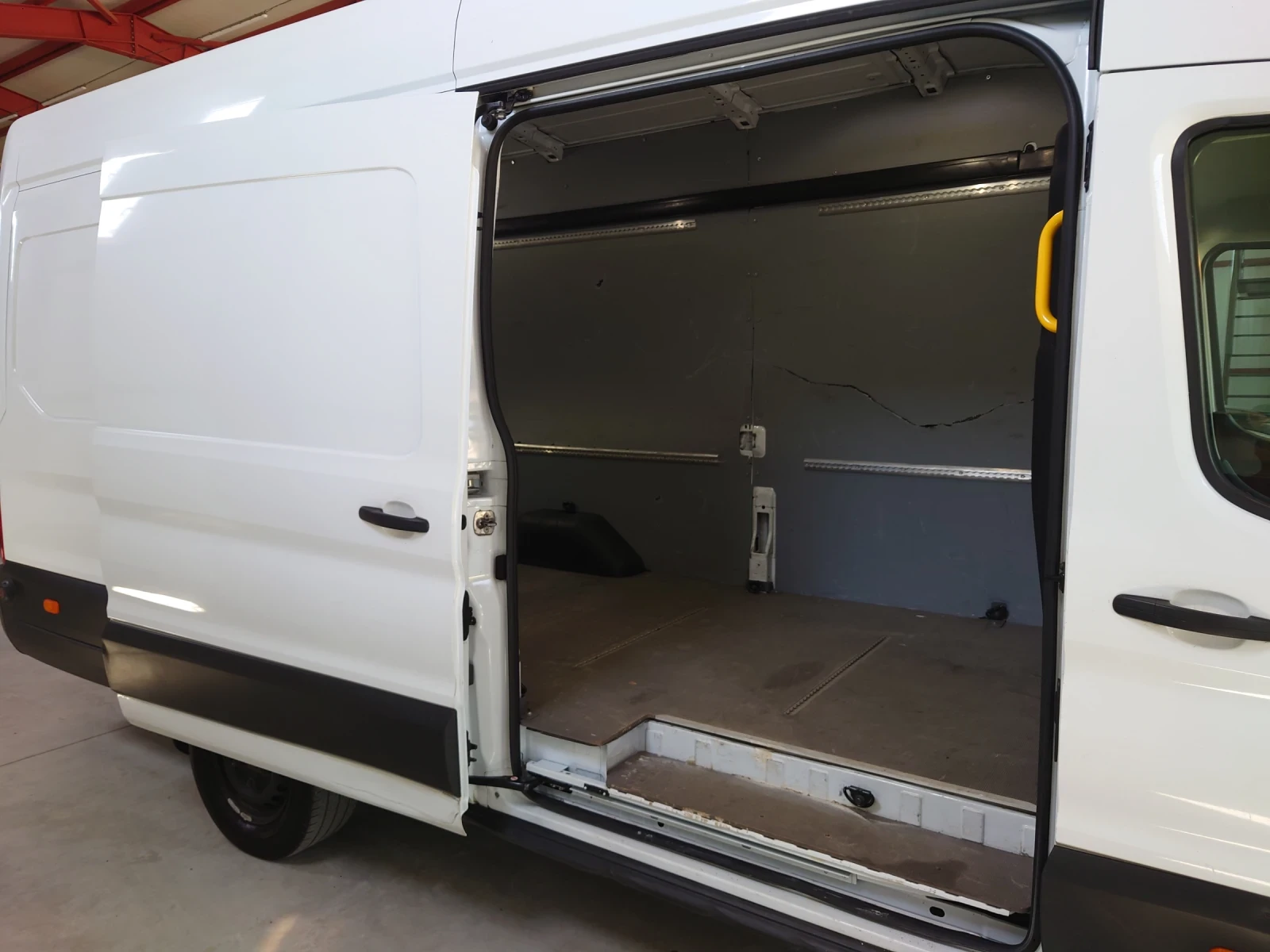 Ford Transit  2.0 TDCi 350 L4 Trend, снимка 11 - Бусове и автобуси - 55084127