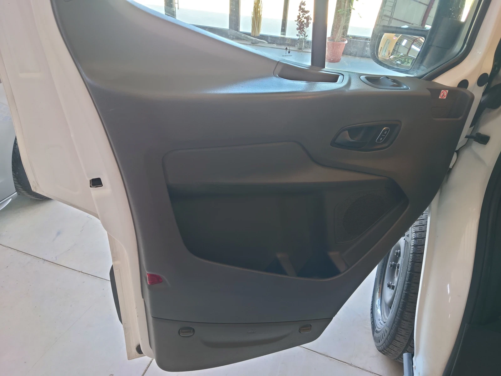 Ford Transit  2.0 TDCi 350 L4 Trend, снимка 10 - Бусове и автобуси - 55084127