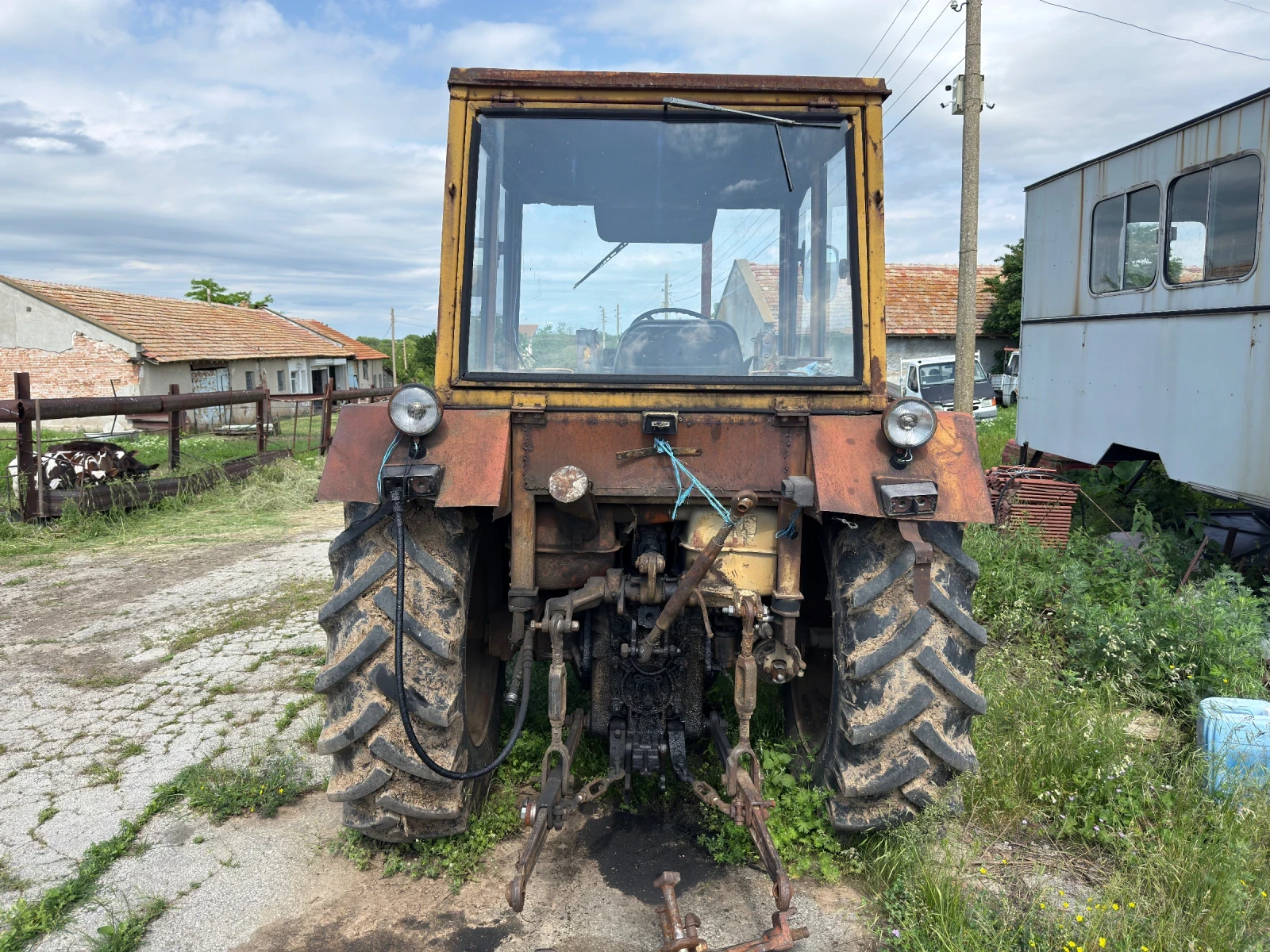 Трактор Болгар TK-82 4x4, снимка 3 - Селскостопанска техника - 54703055