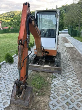 ����� �� �������� �� ����� Schaeff HR12