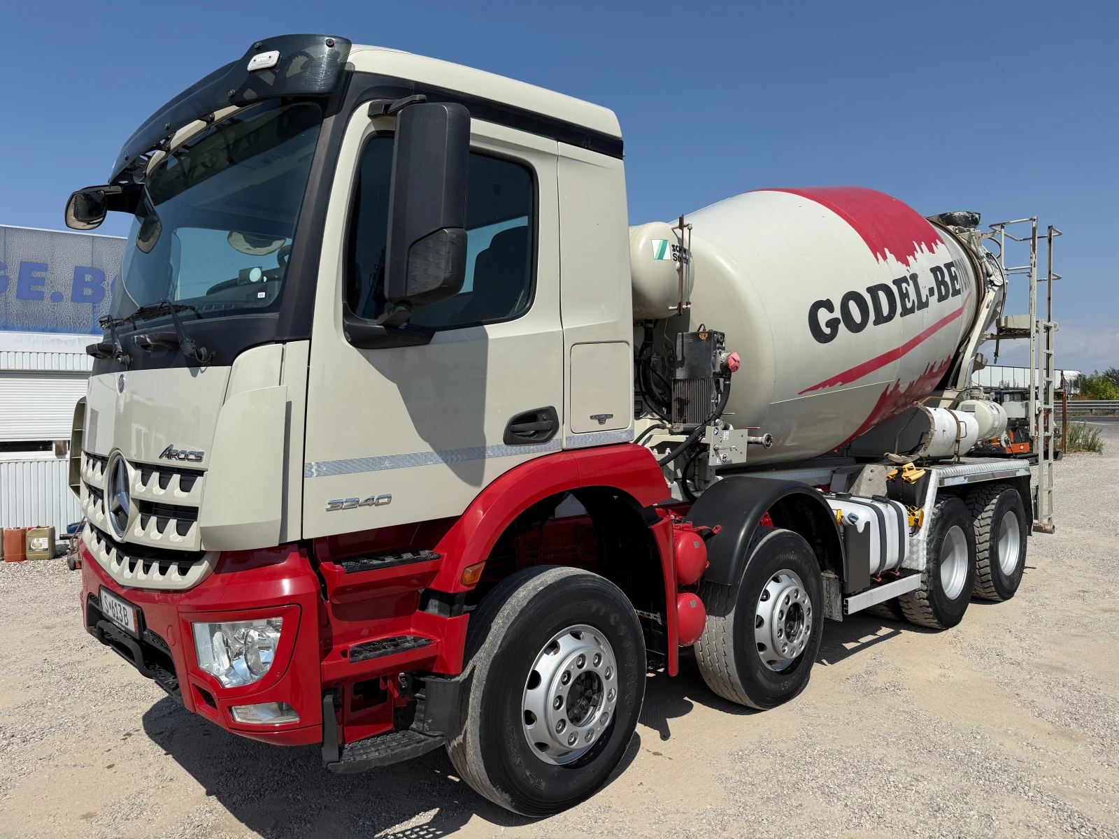 Бетон миксер Mercedes Arocs 3240