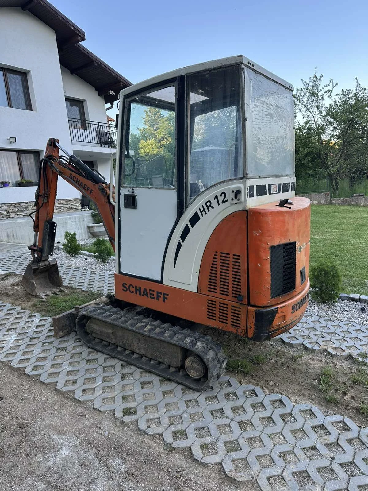 ����� Schaeff HR12 | Mobile.bg � ����������� 4