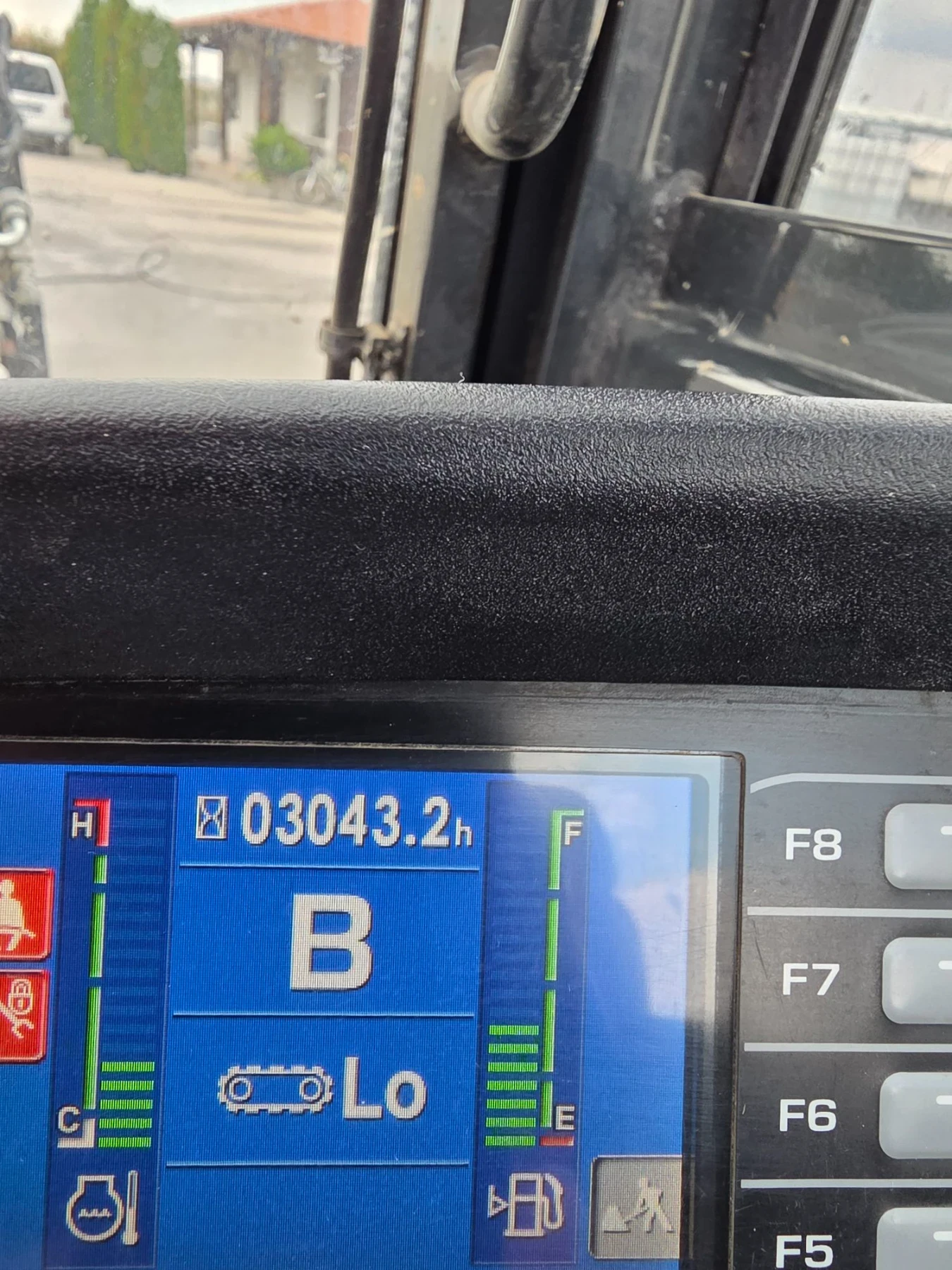 Багер Komatsu PS30MR, снимка 9 - Индустриална техника - 55646647